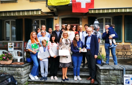 Übergabe an die Urainergruppe im ehemaligen Hotel Lenzburg und an die Pfadi Lenzburg.